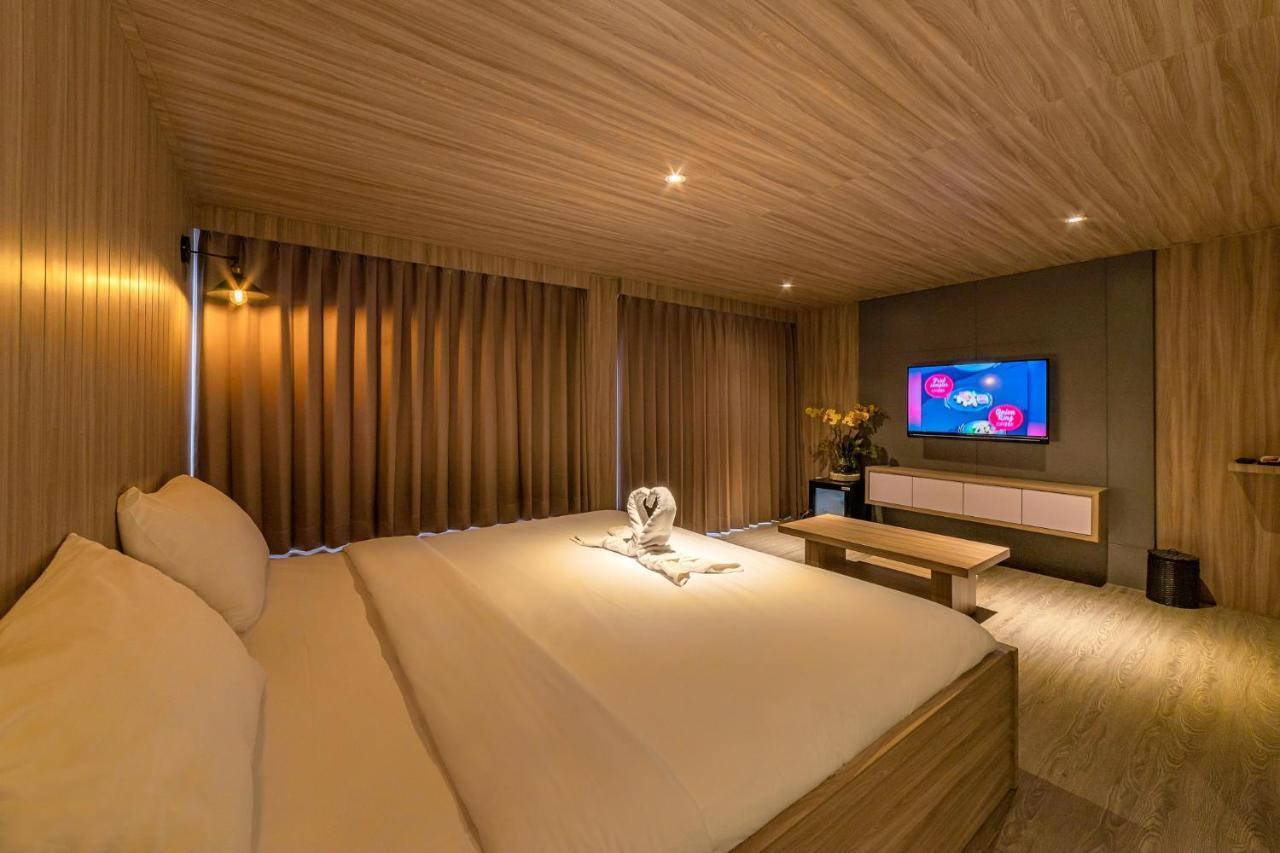 Kontena Hotel باتو المظهر الخارجي الصورة